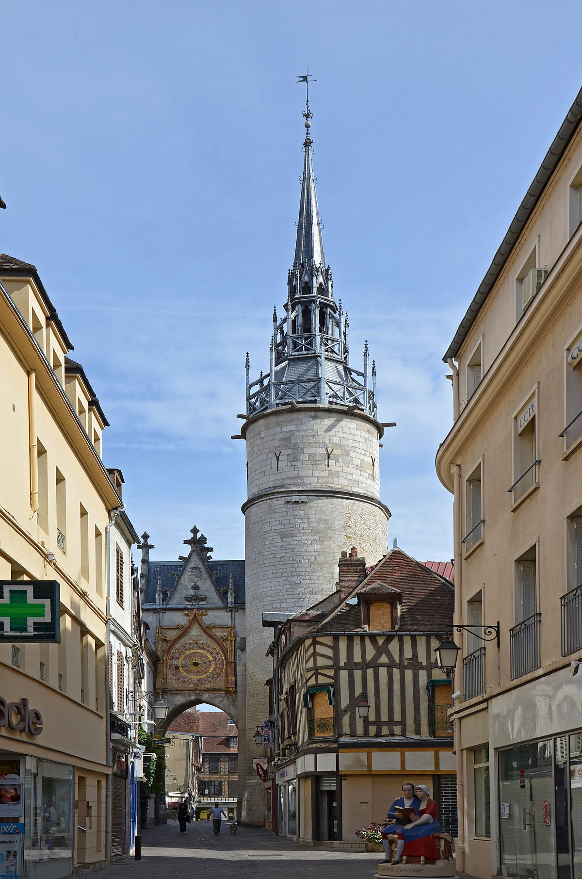 TOUR DE L'HORLOGE - AUXERRE